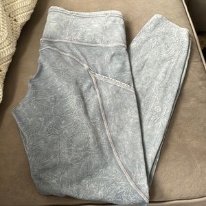 Lululemon Fast and Free Leggings ice dye size 8 with 25” inseam